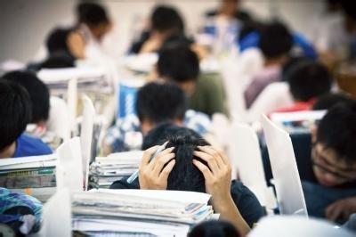 怎样让孩子避免危险？